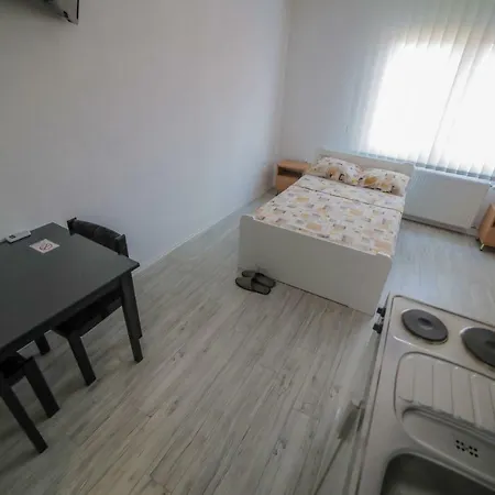 Guesthouse Tanja *
